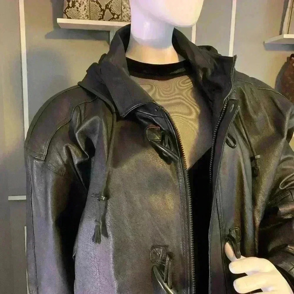 I.O.U - Picture 7 of 10